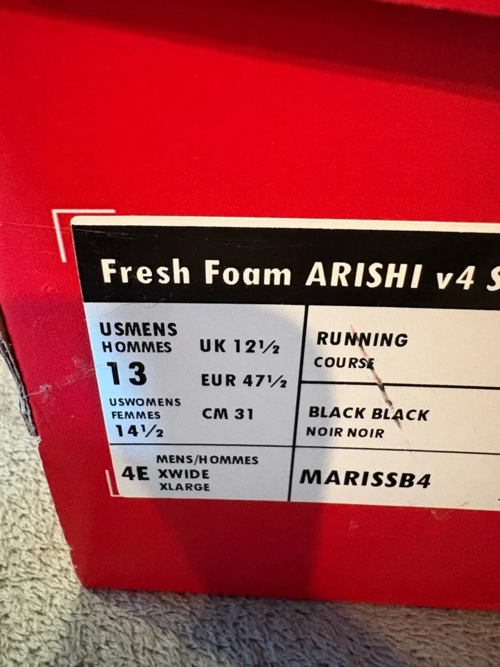 New Balance Fresh Foam ARISHI v4 Black/Black Shoe Box - Picture 3 of 3